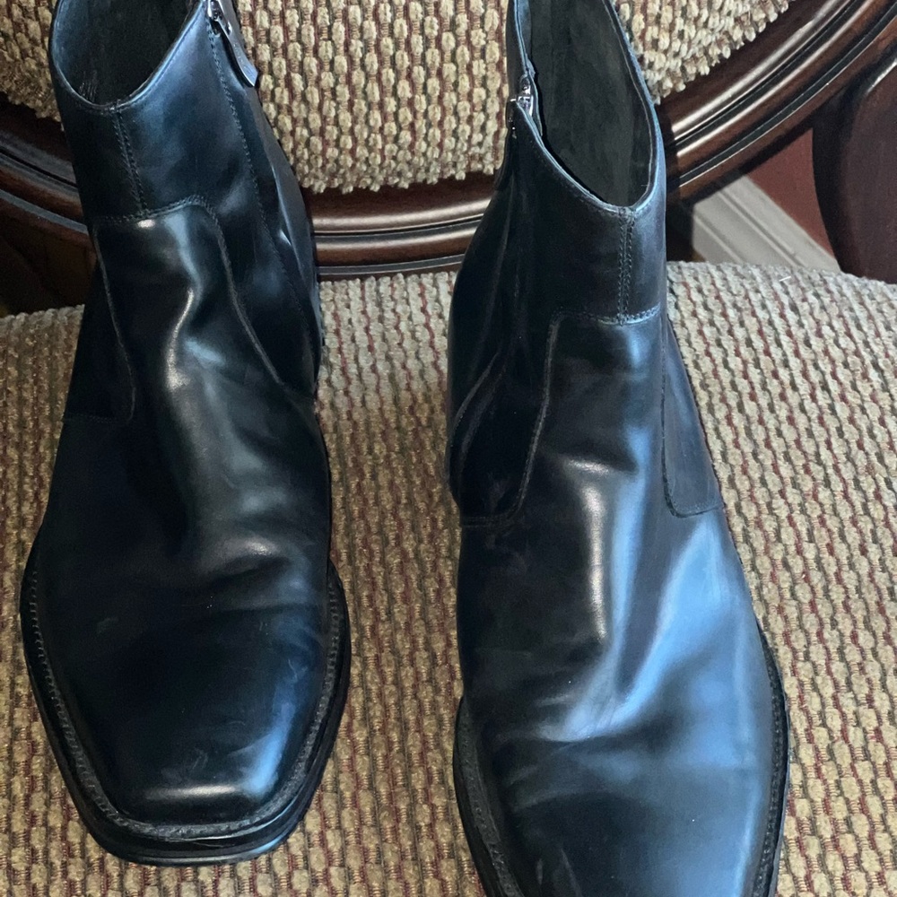 Kenneth Cole Black Leather Square-Toe Boots